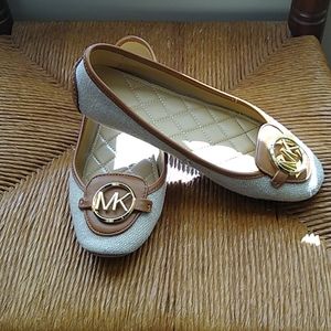 Michael kors flats